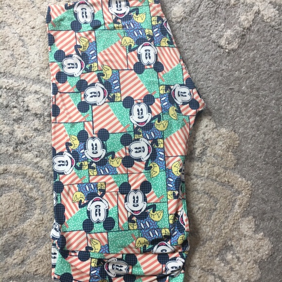 LuLaRoe Pants - Tc Lularoe Disney leggings